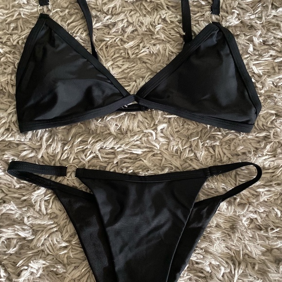 Swimsuit - Picture 3 of 4